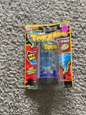 Kidz science twisty tornado
Make your own tornado
